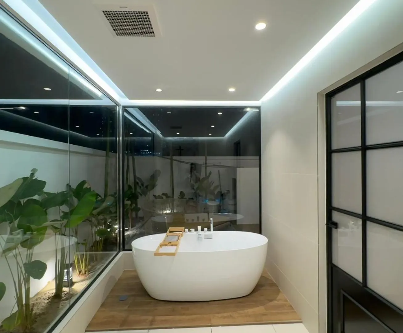 Villa Paapa & Maama Luxurious Private Pool Johor Bahru Malaysia