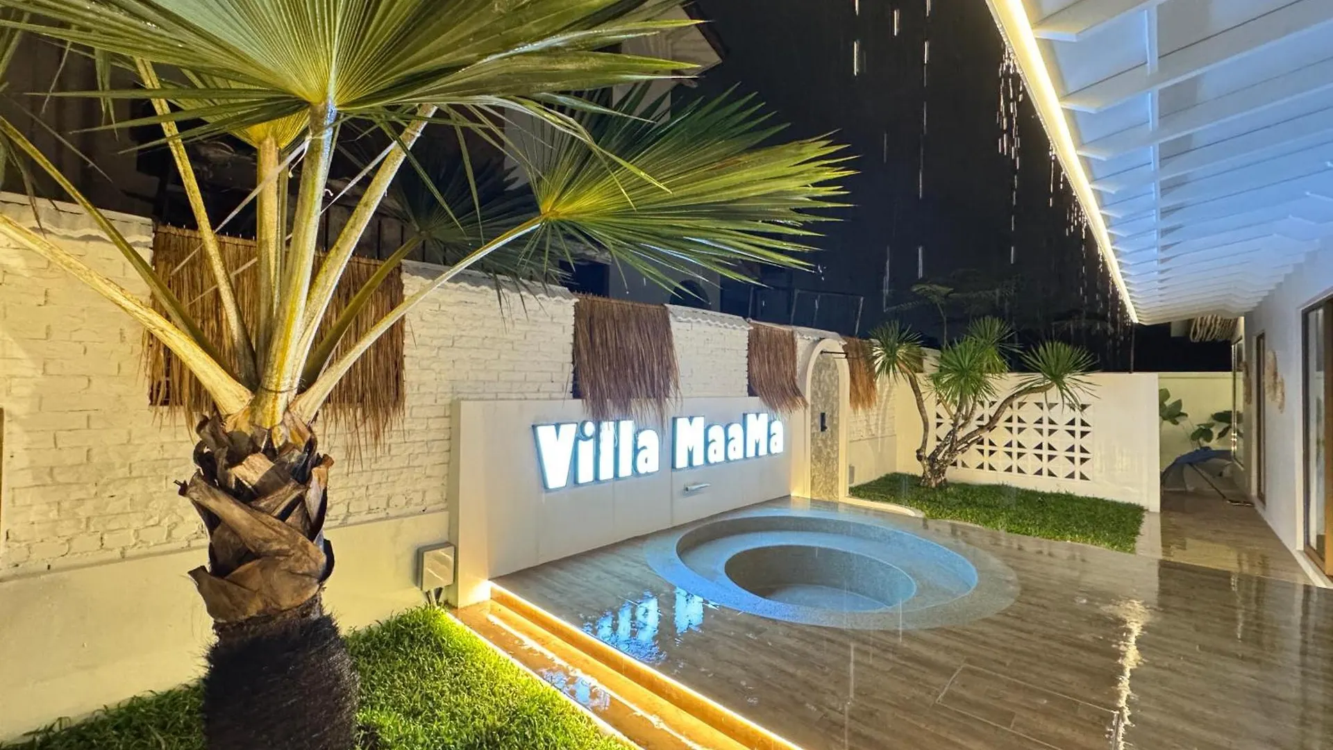 Villa Paapa & Maama Luxurious Private Pool Johor Bahru Malaysia