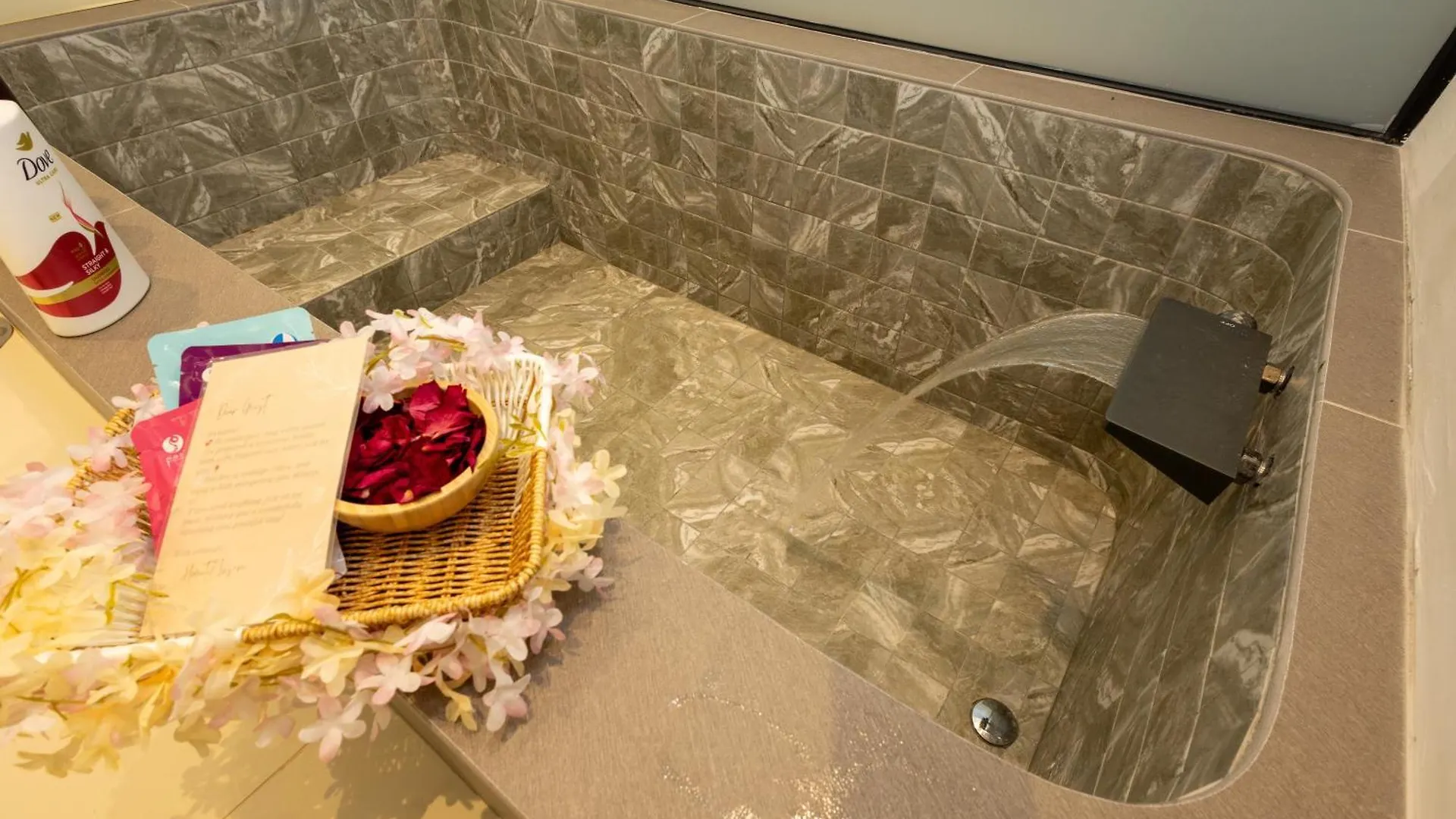 Villa Paapa & Maama Luxurious Private Pool Johor Bahru 0*,