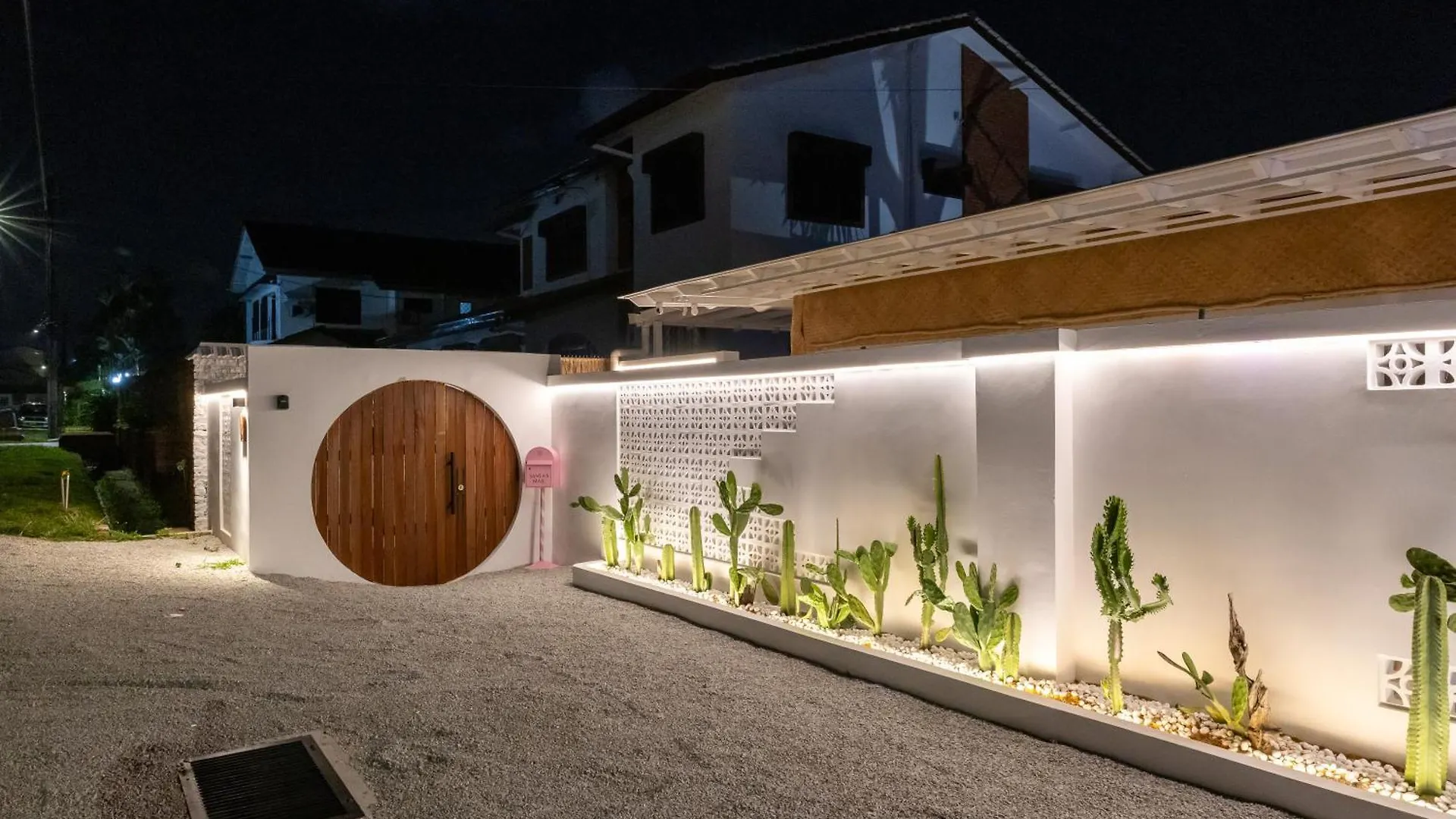 Villa Paapa & Maama Luxurious Private Pool Johor Bahru